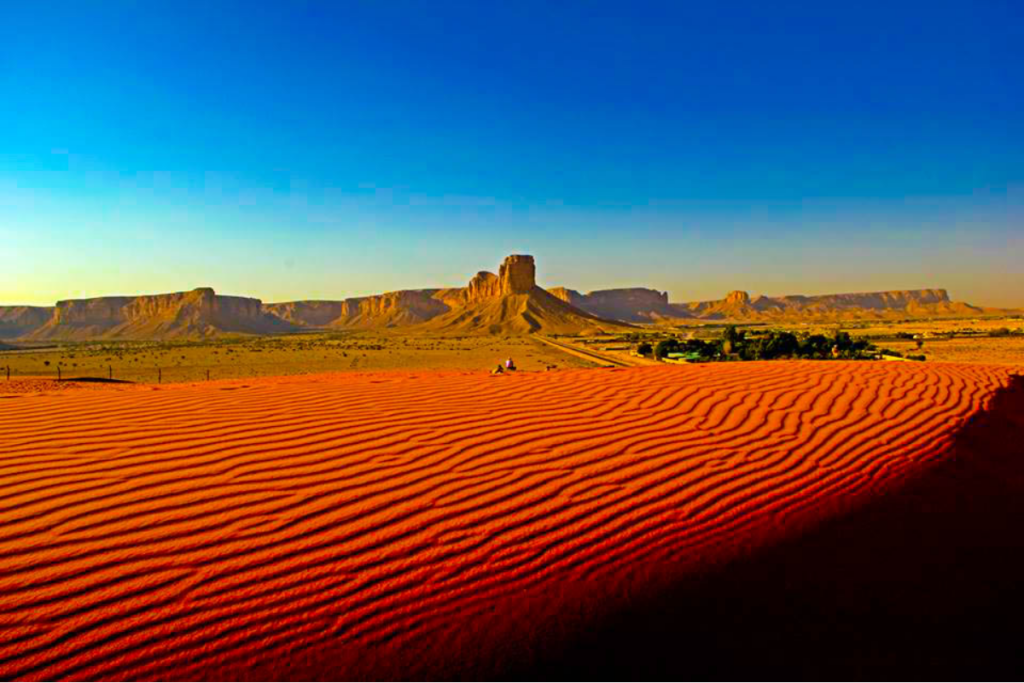 Best desert experiences near Riyadh at the Red Sand Dunes