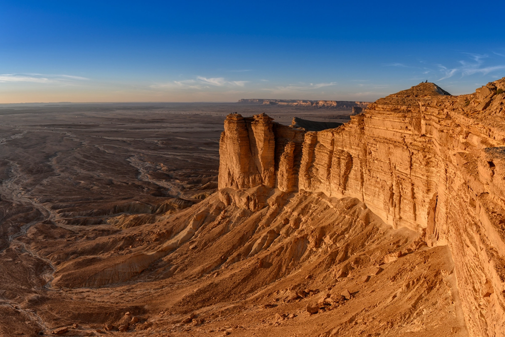 Discover Another Side of the Desert at the Tuwaiq Escarpment viewpoint