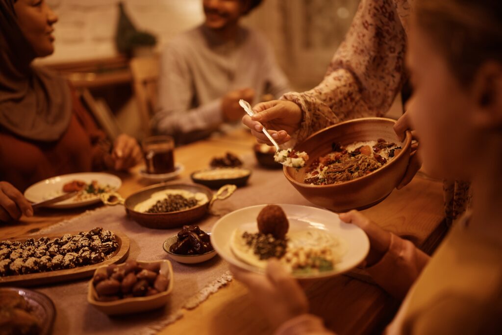 Late-night suhoor dining in Riyadh