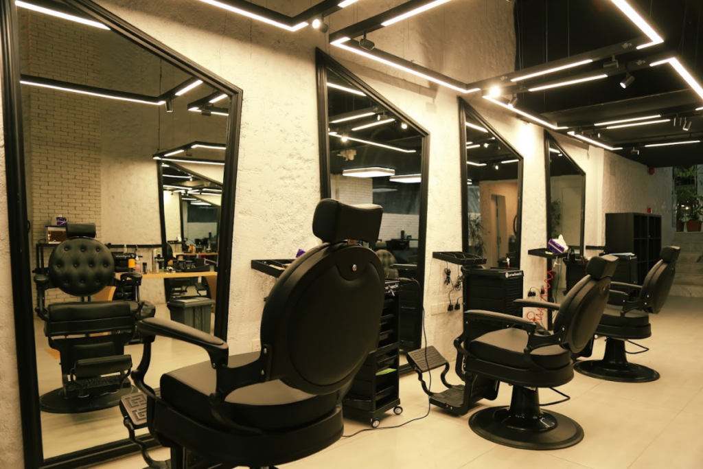 Self Reflection Best Barbers in Riyadh