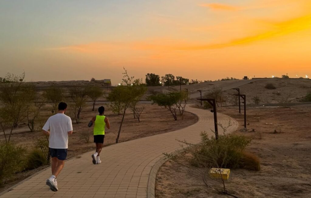 Saturday Run Club hosts runs on Saturdays, which is ideal for those looking for weekend clubs.